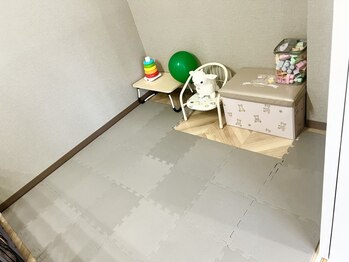 センザライト(Send The Light)の写真/【お子さま同伴可】広々としたキッズスペースをご用意しているので、施術中も安心♪一緒にご来店ください◎