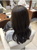 オリーブベージュ艶カラー髪質改善ゆるふわウェーブセミロング