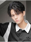 スーツ短髪ツーブロック束感モテる黒髪シークレットパーマ流行