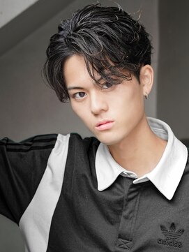 カライング(ing) スーツ短髪ツーブロック束感モテる黒髪シークレットパーマ流行