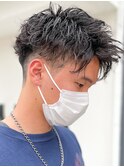 スパイラルパーマツイストパーマアップバング短髪メッシュ