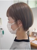 short bob × olive beige