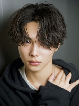 ルーシー 川越(LUCEY) センターパートフェザーパーマシャドウパーマメンズパーマ