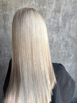 11 ベルテ(11 berte) サンドベージュ