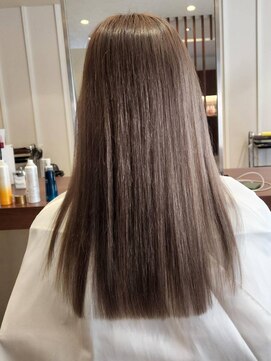 エイクス 津田沼(AQs) ミディアムヘア/暗めカラー/グランマッシュ/千葉