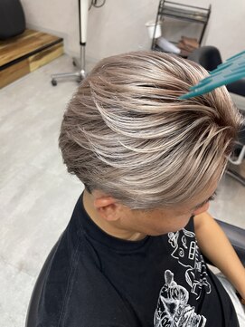 MEN’S HAIR/サーフカール/刈り上げセンターパート/千葉駅