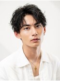 波巻きツイストスパイラル刈り上げセンターパートフェザーパーマ