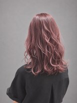 ソラヘアー(SORA hair)&nbsp;透ける光を纏う大人のピンクベージュウェーブ　10代20代30代