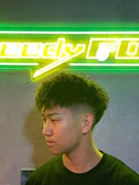 グリーディーフォックス 代々木(Greedy FOX)&nbsp;韓国マッシュ/センタ-パ-ト/ツイストスパイラル/スキンフェード