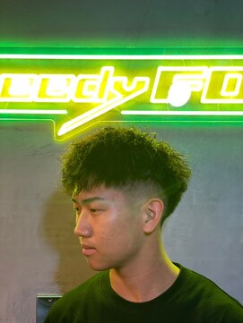 グリーディーフォックス 代々木(Greedy FOX) 韓国マッシュ/センタ-パ-ト/ツイストスパイラル/スキンフェード