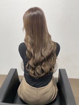 イオエ 岡本(ioe) 黒髪/グレーベージュ/レイヤーロング/前髪パーマ/艶髪/髪質改善