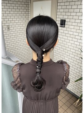 フェリーチェ(Felice) タイトアレンジ　タイトポニー　編み下ろし　参列ヘア