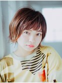 くびれレイヤー前髪ありアンブレアカラーショート
