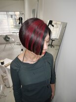 229&nbsp;レッドハイライト　/ ポイントブリーチカラー　/ アシンメトリー