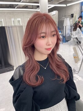 シイム(CYM) 透明感ピンクベージュ/レイヤーカット/カール