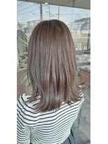 ヘアーサロン カヴィエ(hair salon covie)&nbsp;切りっぱなしボブ　外はねボブ　アッシュカラー
