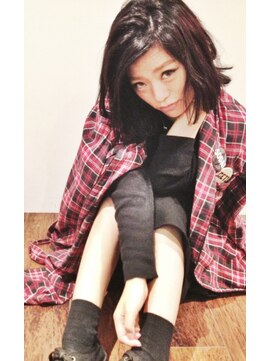 トロニー(TLONY) ダークバイオレットが気分、ハンサムミディなリラックスボブ！