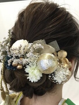 リロ(Lilo) 成人式ヘアアレンジ