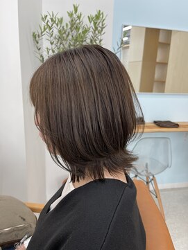 ティエル(TieLu) レイヤーボブ×ミントグレージュ×ミディアムウルフ