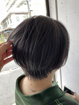 エミュー(emue) 透け感アッシュグレージュ