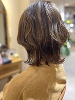 アンドマル(and MARU)&nbsp;外ハネ×ハイライト×グレージュ