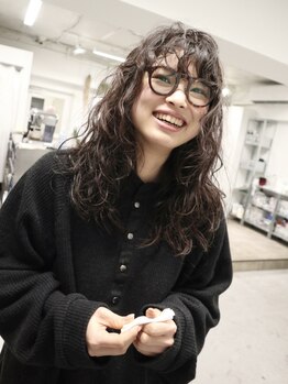 キャスト(cast)の写真/【四ツ橋駅徒歩2分】≪パーマスタイルで雰囲気を引き出す≫顔周りカット/レイヤーカット/ニュアンスパーマ