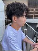 ツイストスパイラルパーマ センターパート アップバング 眉毛