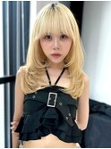 ハイトーン ケアブリーチ 抜きっぱなしブロンド レイヤーカット