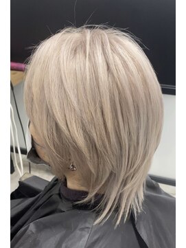 ビューティーサロン ガーデン(beauty salon garden) 酒井が担当☆ブリーチリタッチからのホワイトベージュ