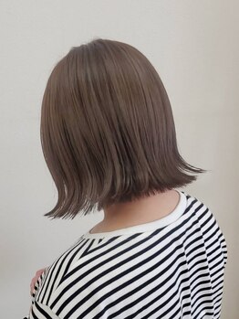 Roman【ロマン】の写真/髪と地肌に優しい高品質な薬剤を使用!オーガニックカラーで、繰り返してもダメージレスなのが嬉しい◎