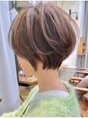 小顔似合わせカットメルティカラーナチュラル大人ショートボブ