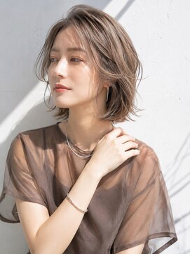 アッシュ 学芸大学店(Ash) ミディアムレイヤー/大人女性/シアーベージュ/脱白髪染め