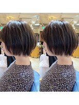 ネオリーブ モカ 川崎チネチッタ店(Neolive mocca)&nbsp;大人可愛い小顔丸みショートボブサイド　似合わせベージュ　川崎