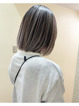 バーチョ(bacio) アッシュブロンドバレイヤージュ ボブ【Insta→bacio_ozawa】