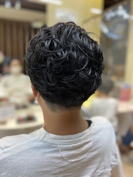 クオリス 上板橋店(QUALIS) 30代、40代おすすめ簡単セットパーマ【刈り上げ×パーマ】