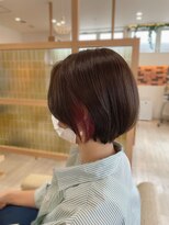 アドラーブル 長岡リップス旭岡店(adorable)&nbsp;艶髪 グレージュ【ショートボブ】×チラ見えピンク 20代30代