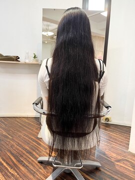 アトリエアルシュ(atelier ARCHE) ヘアドネーションでロングヘアをショートボブに