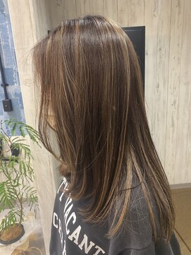 アロハナ ヘアワークス(alohana hair works) ロングレイヤー　ハイライト