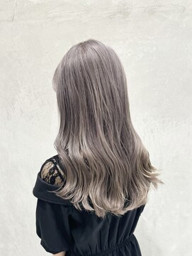 ウシワカマルエムティードット 富士宮店(USHIWAKAMARU MT.) ホワイトシルバーグレージュ