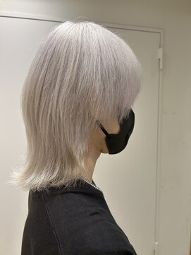 エイト新宿店(EIGHT shinjuku) ホワイトカラー