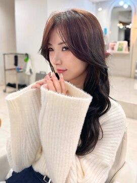 ケーツー心斎橋 クイーンズガーデン バイ ケーツー(K two QUEEN'S GARDEN by K two) 大人ロングヘア*フェイスレイヤー*センターパート*センター分け