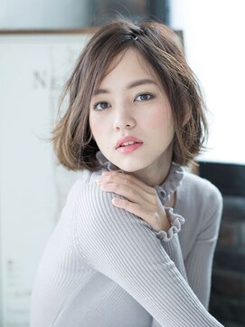 アルバ 津城山店 大人可愛い前髪なしショート×バニラベージュ