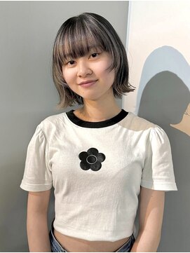 ワンインチ(1 inch) デザインカラー/外ハネボブ/顔まわりカット/ブリーチ/20代人気◎
