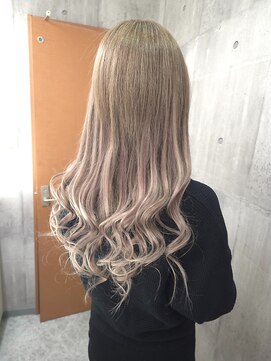 フォックス 四日市店(FOX) ヘアエクステ/巻き髪/レイヤーカット/ホワイトベージュ