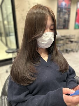 メゾン アヴァロ(Maison Avallo) レイヤースタイル大人グレーブラウン