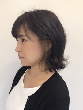 ヴィセ(atelier visse) インナーカラー×ミディボブ