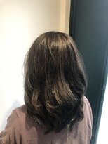 キー(KEY) 耳かけ ウエーブパーマ イメチェンスタイル