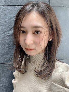 ローウェ 青山 表参道(Louwe) ココアベージュ☆抜け感耳掛けミディアム20代30代40代