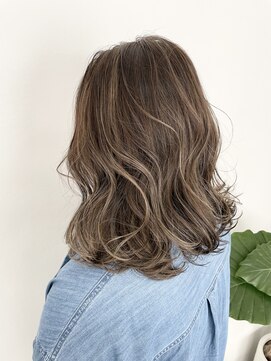 ルヴェルヘアー(Revel hair) 柔らかく動くハイライトボブ☆