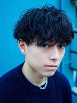 ウェイビーエフティフィフス 横浜西口(WAVEY ft.fifth)&nbsp;センターパート波巻きスパイラルツイストパーマメンズマッシュ